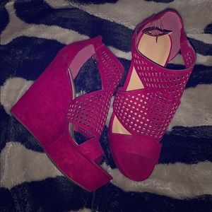 Fuchsia wedges